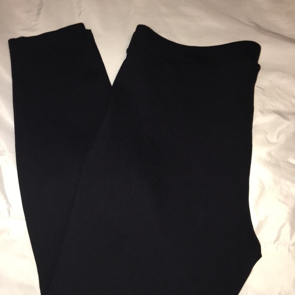 Black leggings